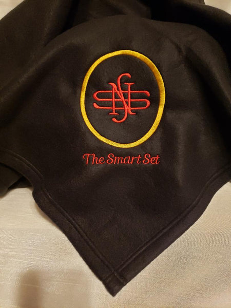 The Smart Set Inc Throw Blanket